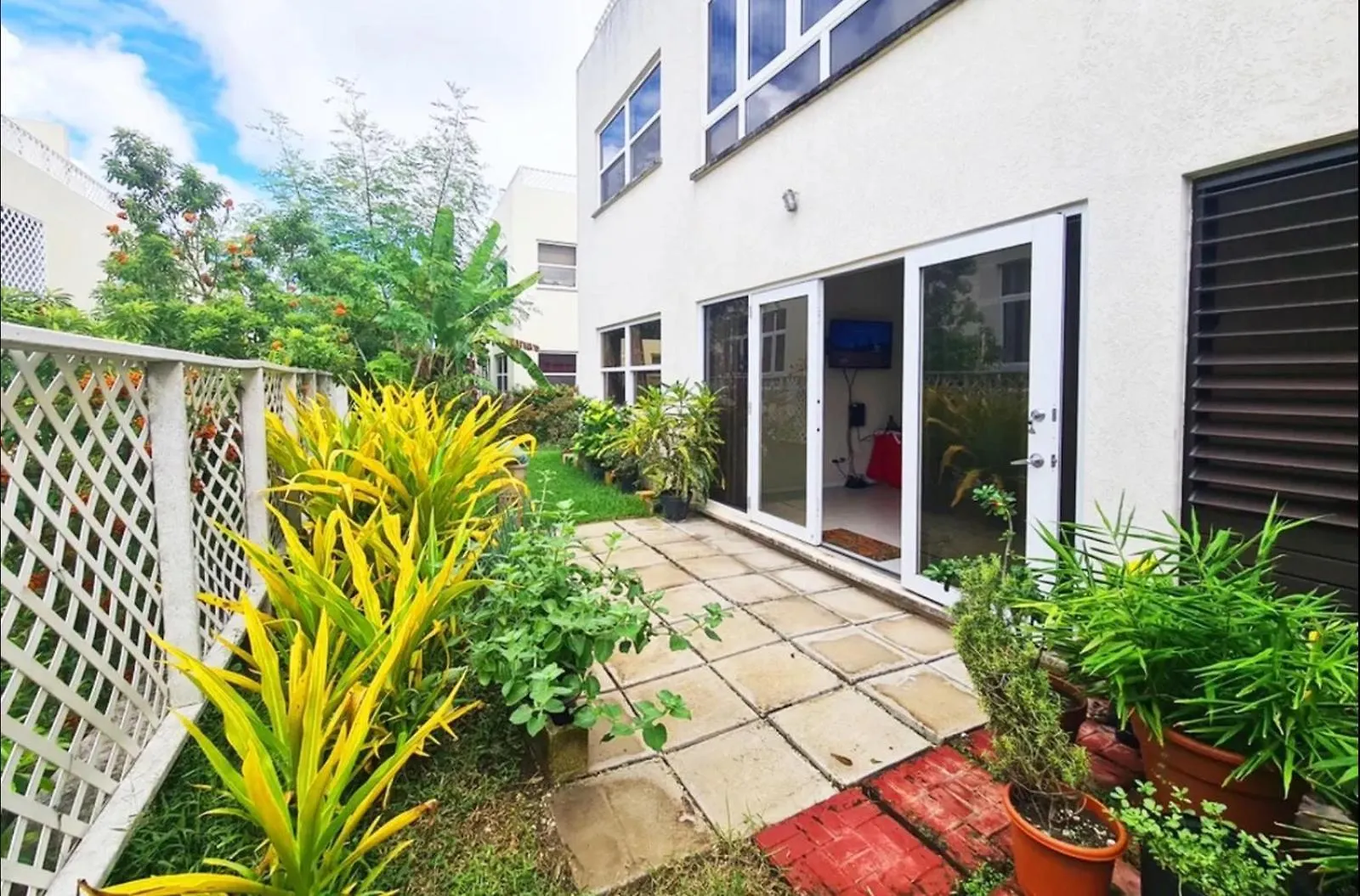 Spacious, Modern 2Br Condo In Gated Community クライストチャーチ 0*,  バルバドス